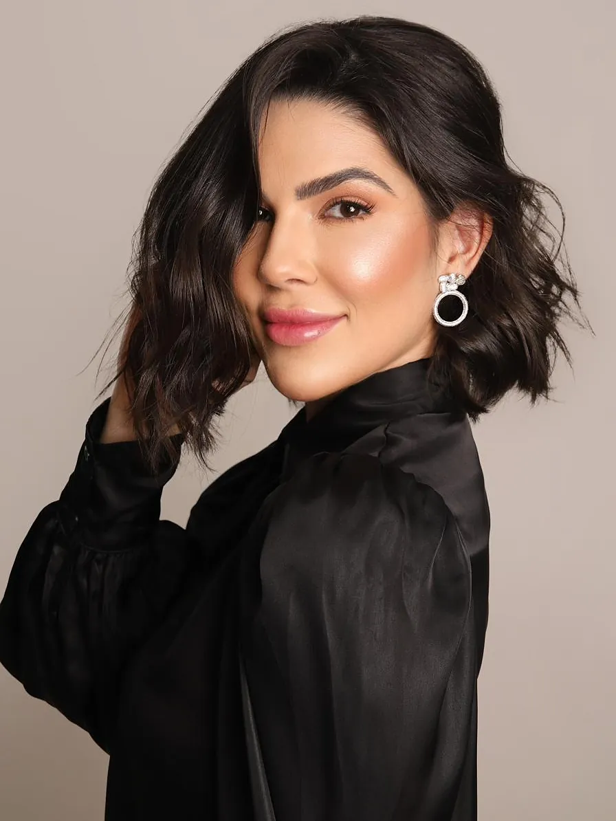 Ellen Hernandes, farmacêutica esteta especialista em harmonização facial em Goiânia
